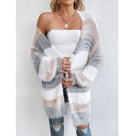 Fuzzy Open Cardigan Colorblock Stripes Grey White Tan Long Sleeve w/ Pockets - Picture 2 of 7